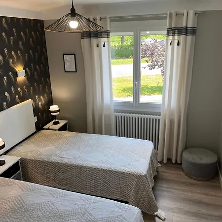 Maison Contemporaine Rénovée Avec étang Privé Et Terrasse, Proche - 3 Chambres, Wifi Inclus - Fr-1-426-517 * Nieul-le-Dolent