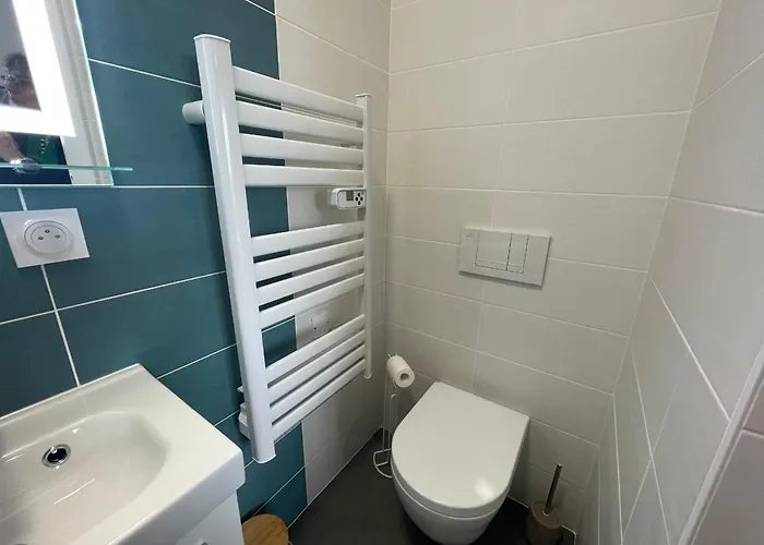 Maison Contemporaine Renovee Avec Etang Prive Et Terrasse, Proche - 3 Chambres, Wifi Inclus - Fr-1-426-517 *