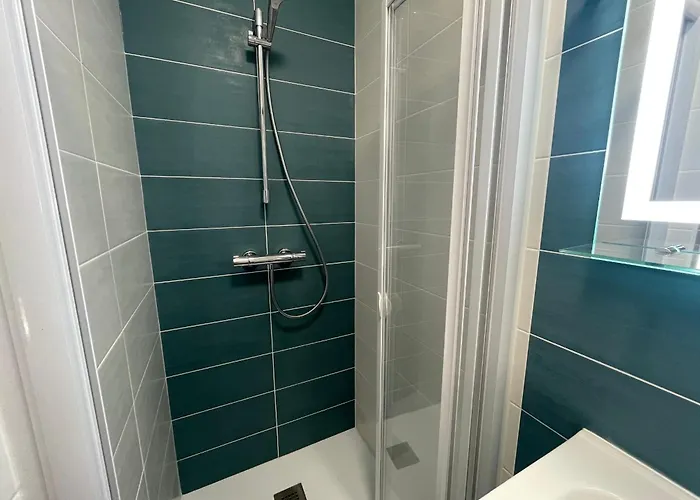 Maison Contemporaine Renovee Avec Etang Prive Et Terrasse, Proche - 3 Chambres, Wifi Inclus - Fr-1-426-517 Holiday home Nieul-le-Dolent